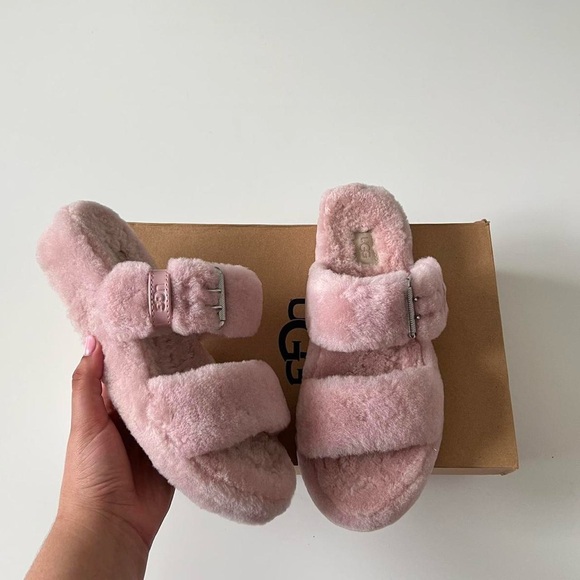 UGG Pink Fuzz Yeah - Picture 1 of 14